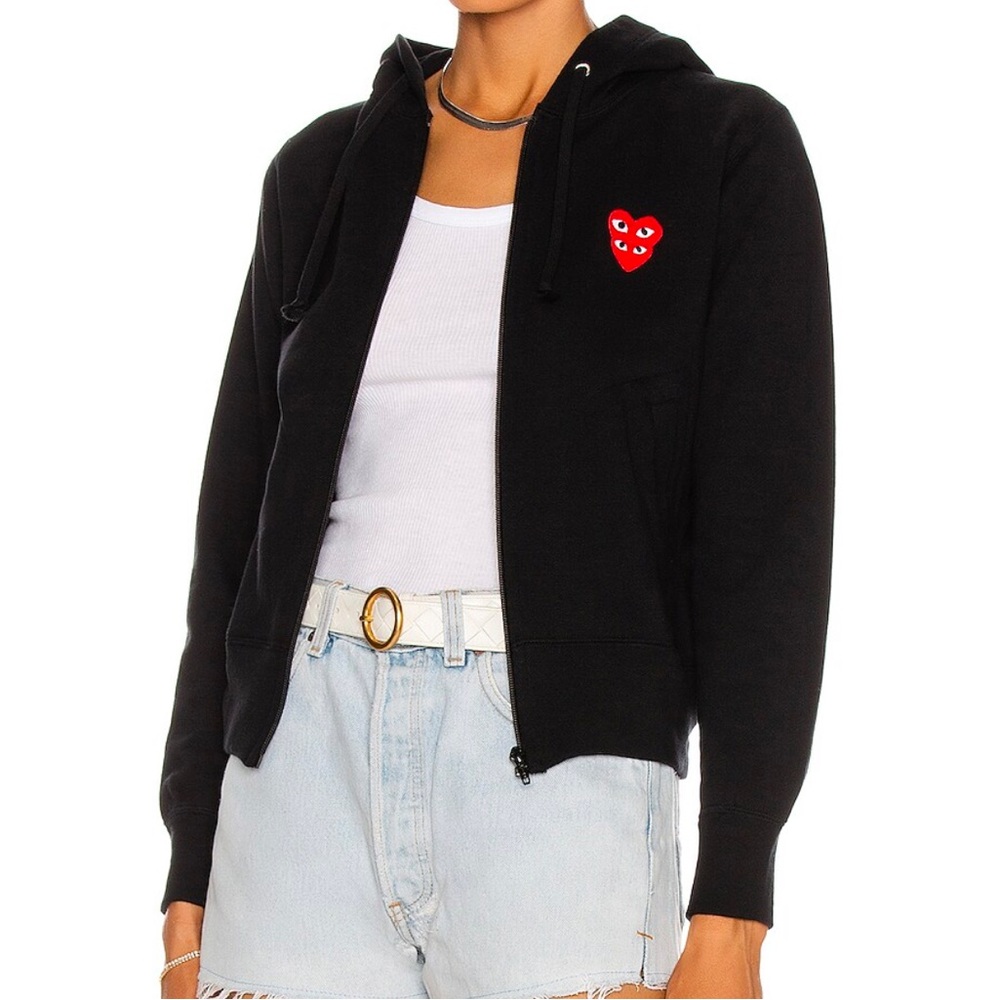 COMME DES GARCONS PLAY ZIP UP HOODIE 
UNWORN!